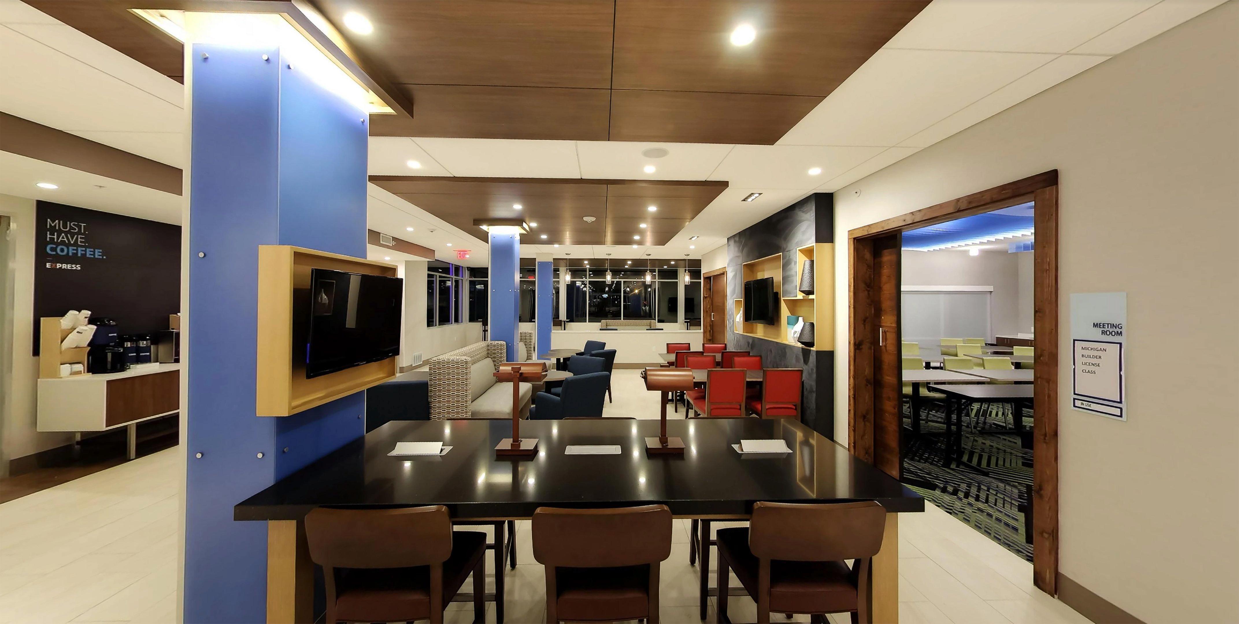 Holiday Inn Express & Suites - Detroit Northwest - Livonia By Ihg מראה חיצוני תמונה