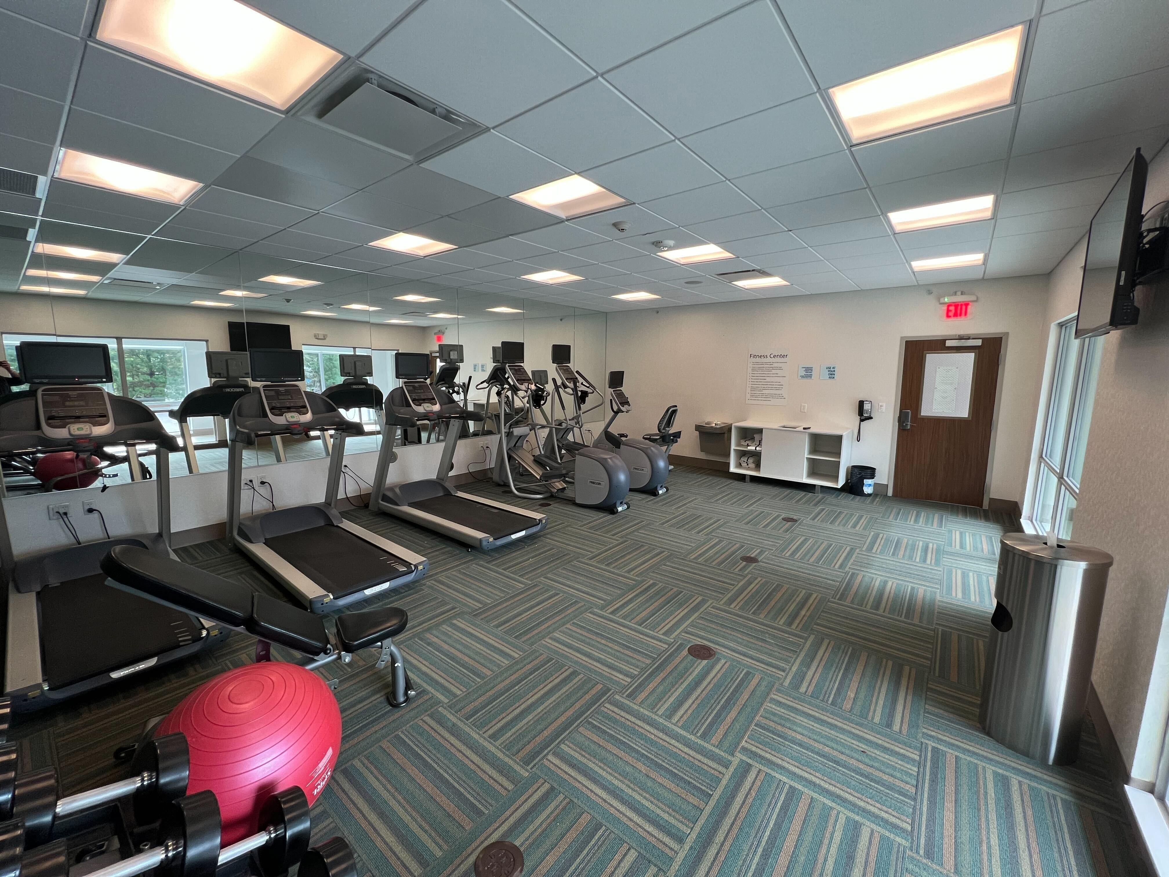 Holiday Inn Express & Suites - Detroit Northwest - Livonia By Ihg מראה חיצוני תמונה