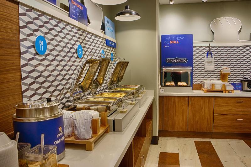 Holiday Inn Express & Suites - Detroit Northwest - Livonia By Ihg מראה חיצוני תמונה