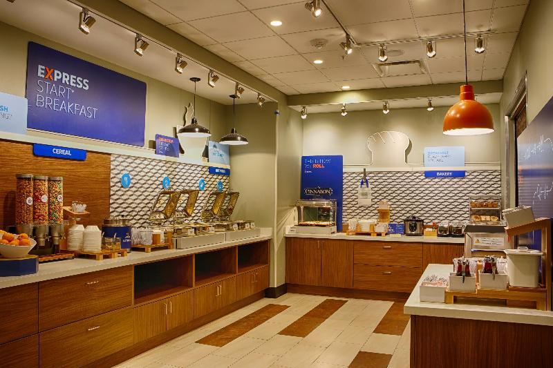 Holiday Inn Express & Suites - Detroit Northwest - Livonia By Ihg מראה חיצוני תמונה